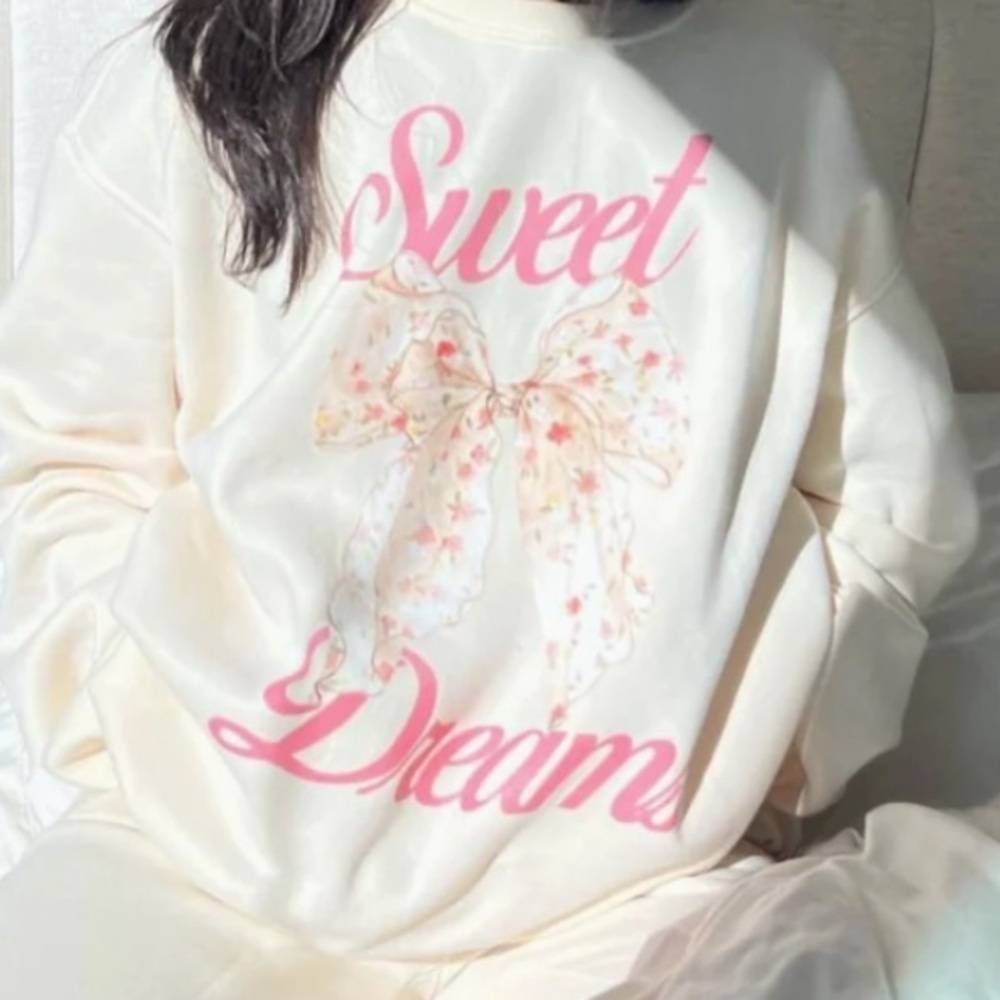 SWEET DREAMS VINTAGE BOW CREWNECK SWEATSHIRT!! Quality!!!!! New M - Picture 1 of 6